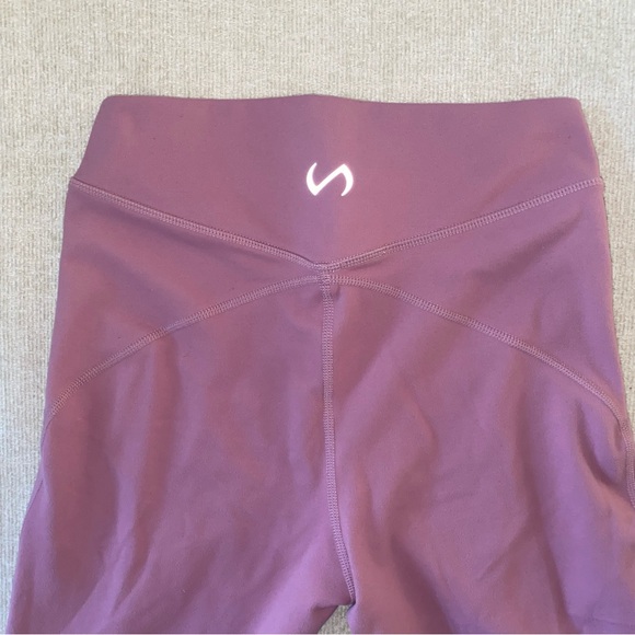 TLF Apparel High Waisted Soft Leggings Pink Medium - Picture 4 of 4